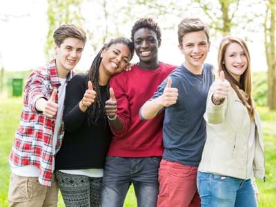Fotolia_65623800_XXL.jpg Jugendprojekt