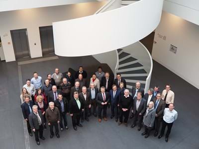 Niederbayerische Delegation zu Besuch Niederbayern zu Gast in Mittelfranken: Stolz präsentierte Landrat Alexander Tritthart seinem Amtskollegen Peter Dreier aus Landshut, Mitgliedern des dortigen Kreis- und Bauausschusses sowie den Fraktionsvorsitzenden den Neubau.